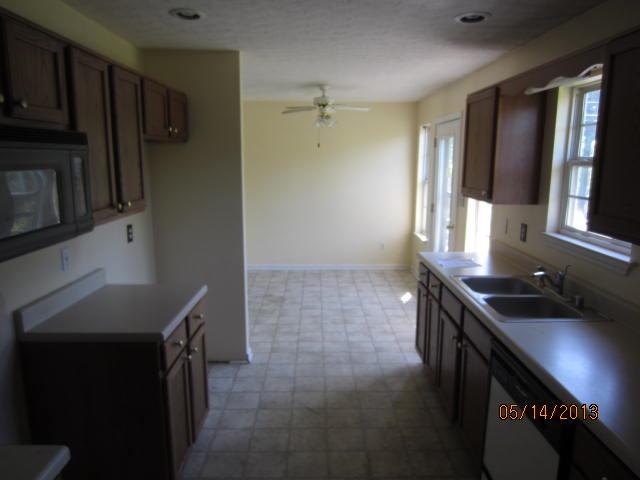 329 Easton Cir, Bowling Green, KY 42101