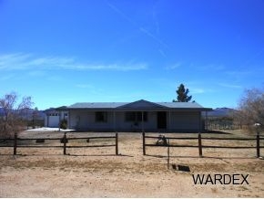 3565 N Milky Way Rd, Golden Valley, AZ 86413