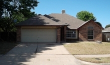 2217 Edinburgh St Arlington, TX 76018