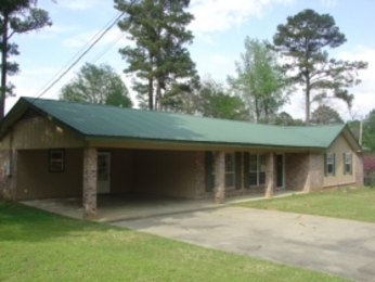 1219 Alta Vista Dr, Laurel, MS 39440