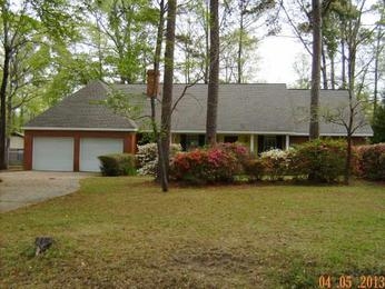 40 Poplar Dr, Hattiesburg, MS 39402