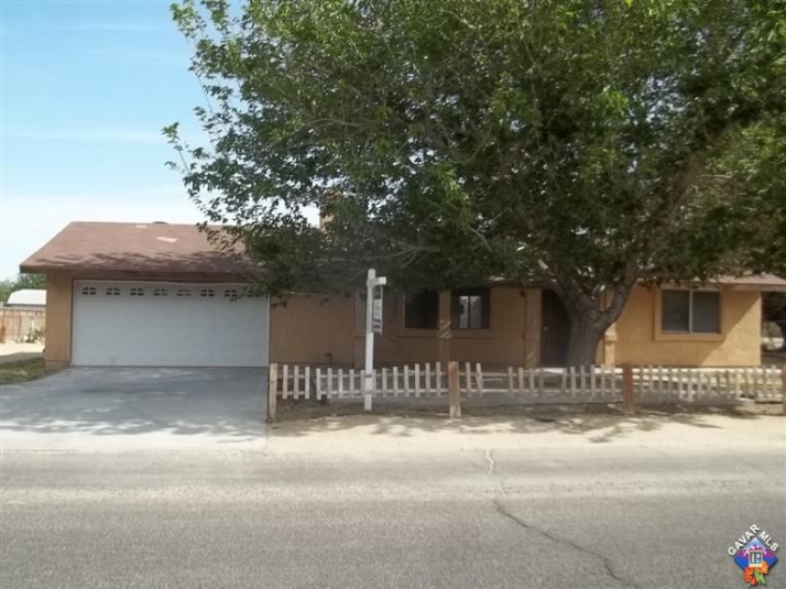 17845 Lakespring Ave, Palmdale, CA 93591