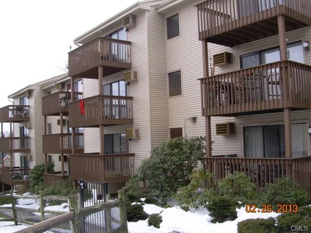 38 Padanaram Ave Apt B28, Danbury, CT 06811