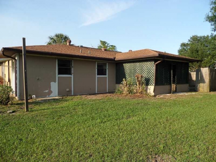 4475 1st St, Vero Beach, FL 32968