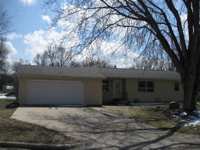 321 Woodland Drive, Owatonna, MN 55060