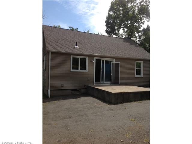 97 Barberry Ln, Meriden, CT 06451