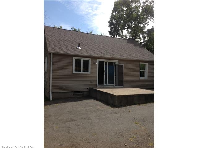 97 Barberry Ln, Meriden, CT 06451