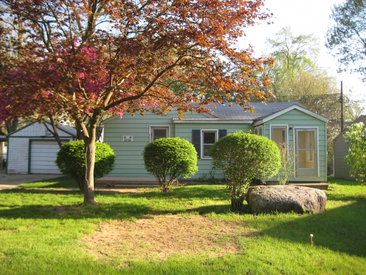 35046 Florence St, Westland, MI 48185