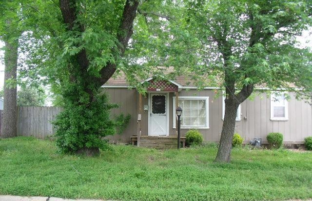 223 S Church St, Mountain Home, AR 72653