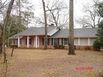 950 Club Ln, Sumter, SC 29154