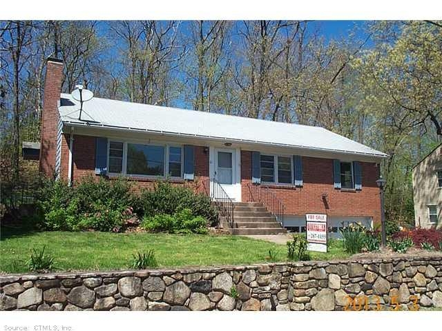 61 Teresa Rd, Manchester, CT 06040