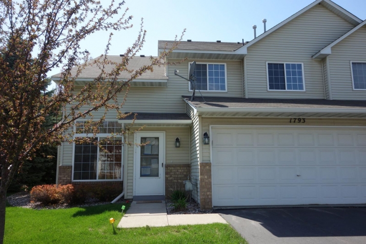1793 Riverwood Dr, Burnsville, MN 55337