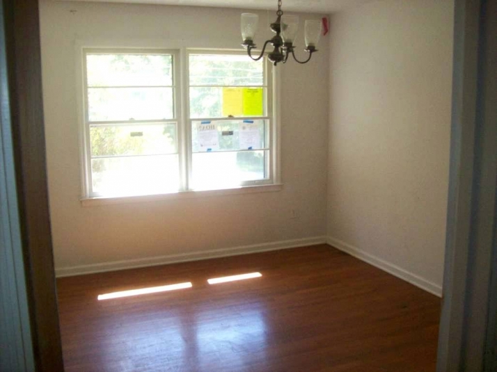826 San Miguel Dr, Stone Mountain, GA 30083