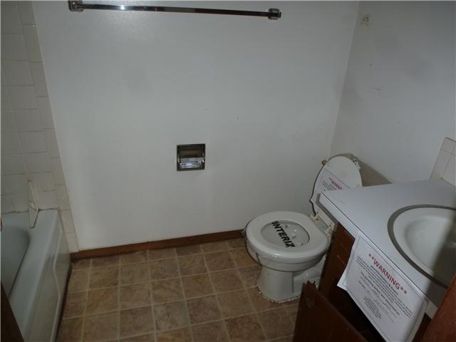 6430 E Perryton St, Wichita, KS 67226