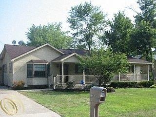 34910 Rhonswood St, Farmington, MI 48335