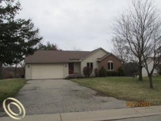 2968 Shady Hollow Dr, White Lake, MI 48383