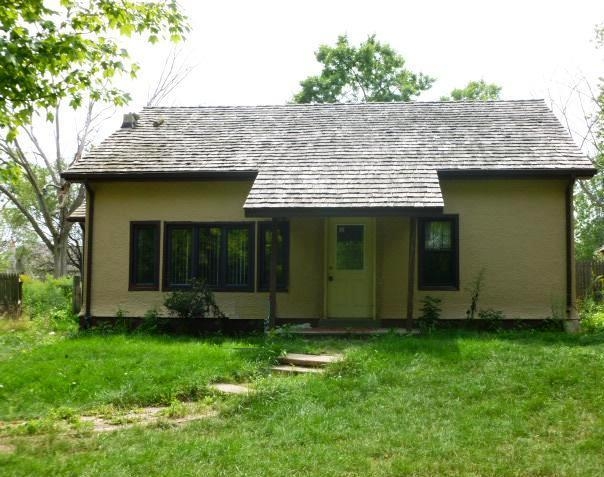 1700 Gideon Ave, Zion, IL 60099