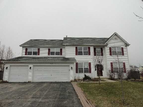221 Talismon Dr, Crystal Lake, IL 60012