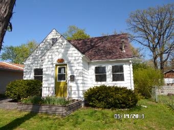331 N Prospect Dr, Round Lake, IL 60073