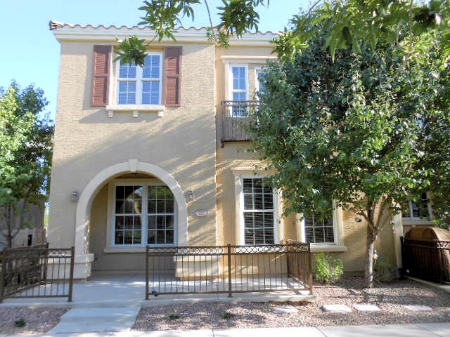 4758 E Waterman Street Unit 102, Gilbert, AZ 85297