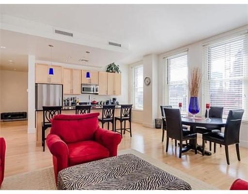 Lincoln Street #L612, Boston, MA 02111