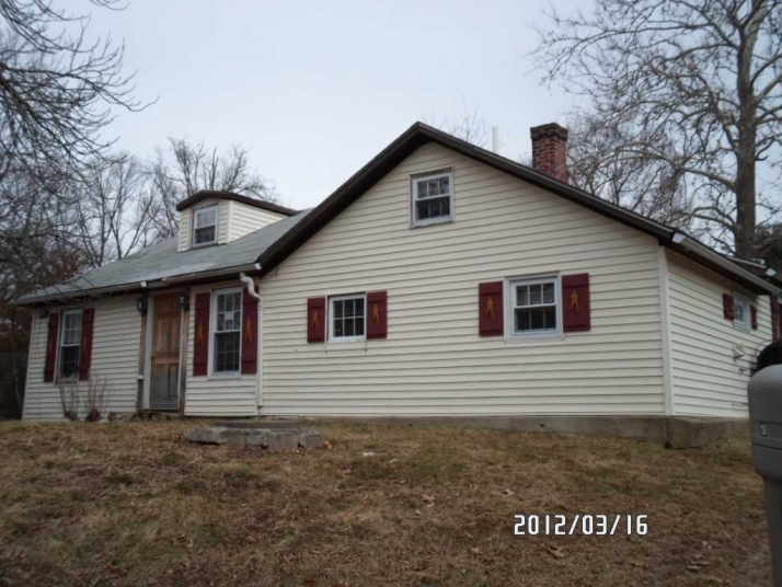 10 Melrose St, Cumberland, RI 02864