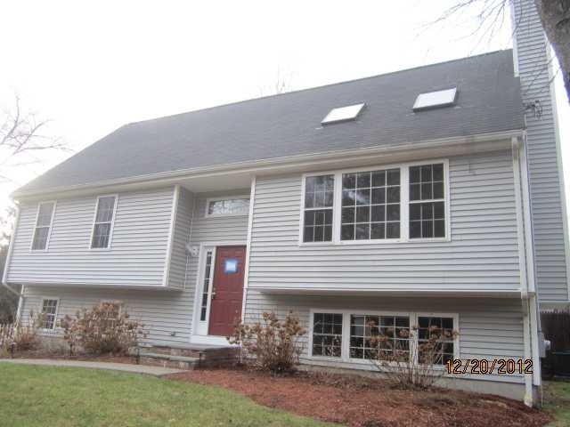 10 Wakefield Rd, Marlborough, MA 01752