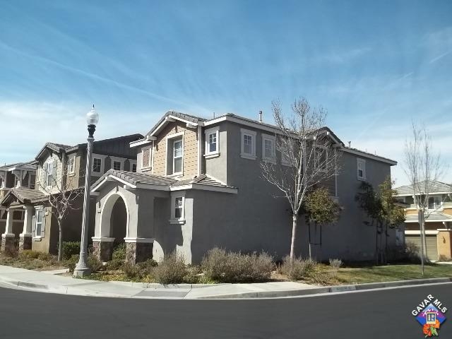 2560 Sparkling Water Ct, Palmdale, CA 93550
