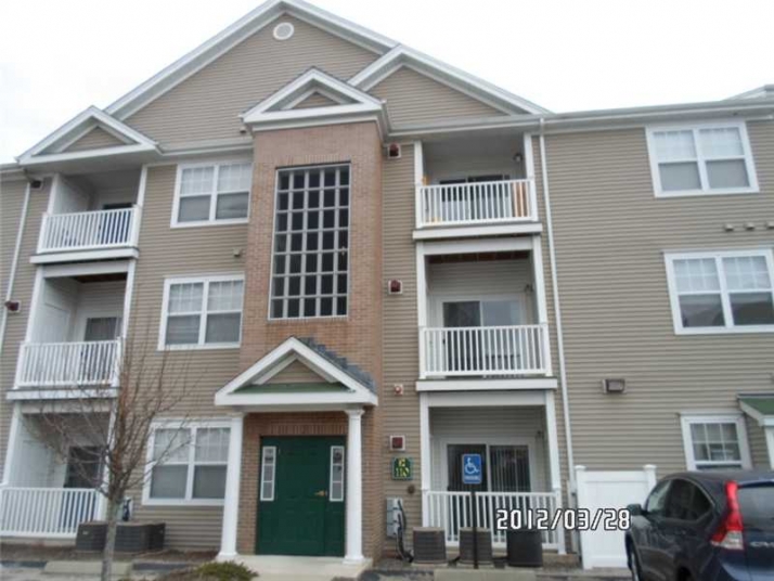 110 Mill St Apt 202, Woonsocket, RI 02895