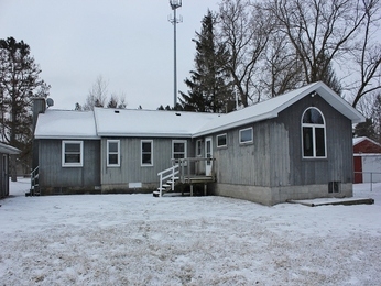 9352 Stanley Rd, Flushing, MI 48433