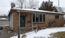 808 Sandlyn Dr Lansing, MI 48910