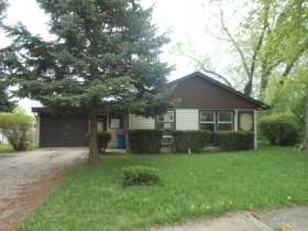 2005 Cherokee Ct, Carpentersville, IL 60110