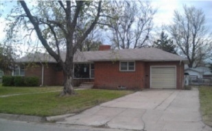 10 Lazy Ln, Hutchinson, KS 67502