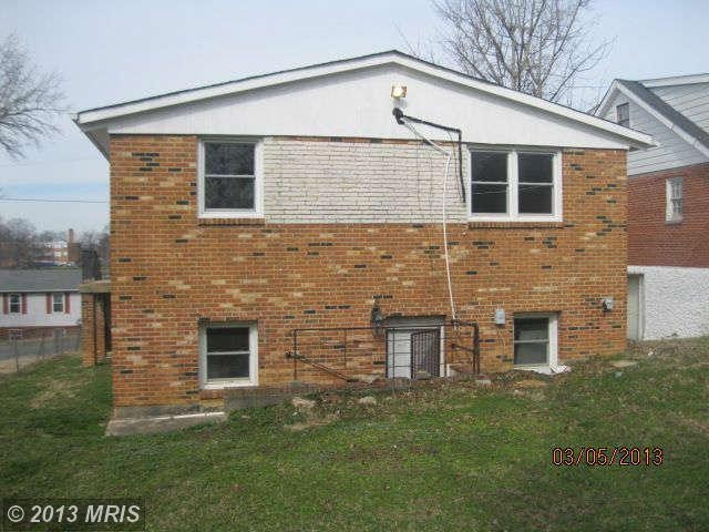4705 Deanwood Dr, Capitol Heights, MD 20743