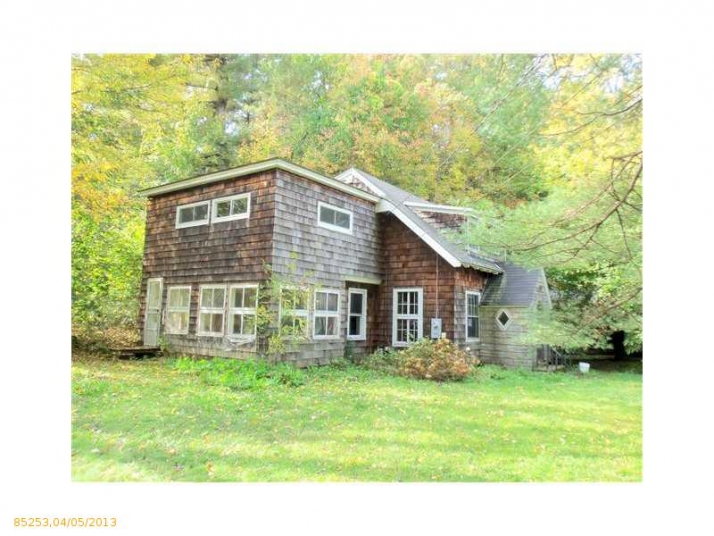 44 Allen Ave, Auburn, ME 04210