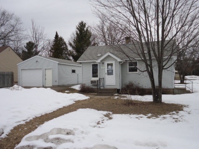 433 E 43rd St, Hibbing, MN 55746