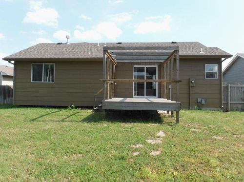 1410 E Hurley St, Haysville, KS 67060