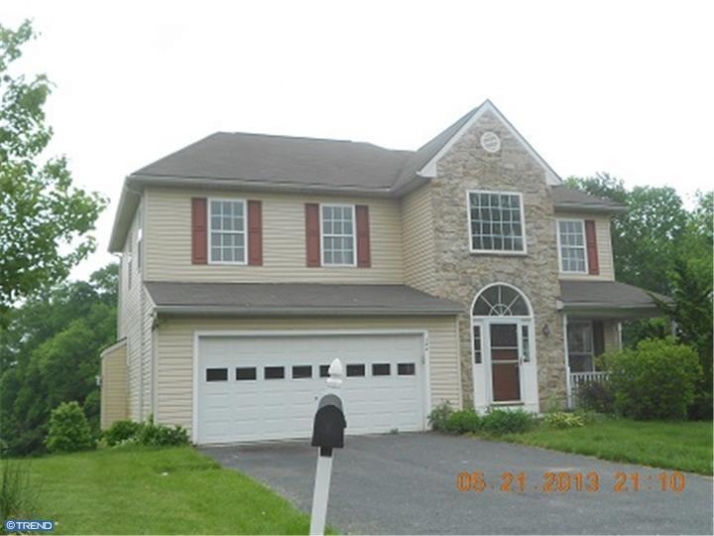 144 Milbury Rd, Coatesville, PA 19320