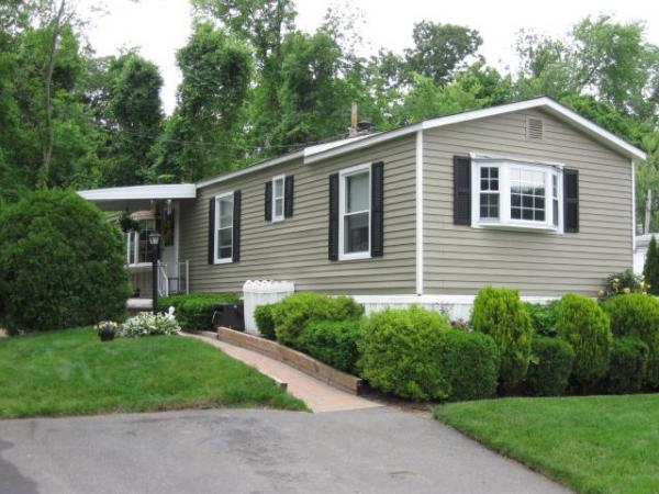 28 Brookside Drive, Southington, CT 06489