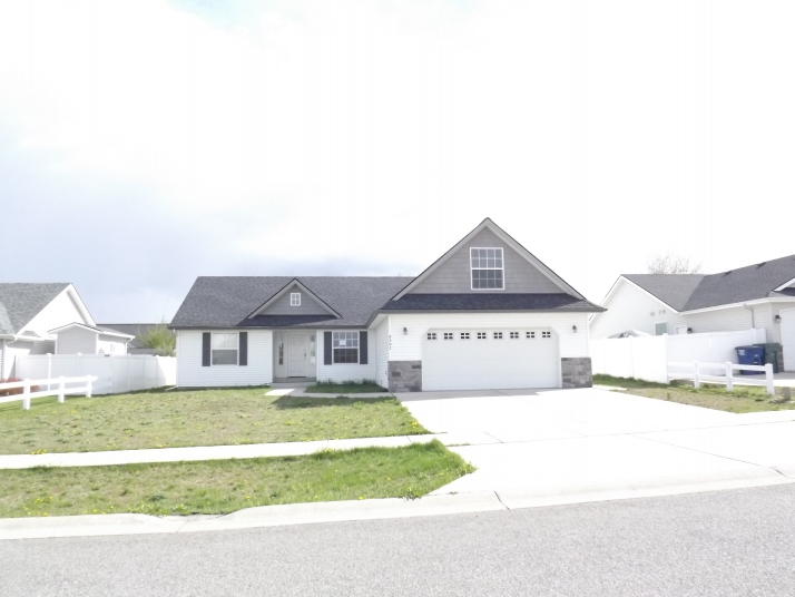 8502 North Brookside Drive, Hayden, ID 83835