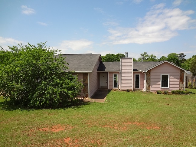 104 Summerfield Dr, Mcdonough, GA 30253