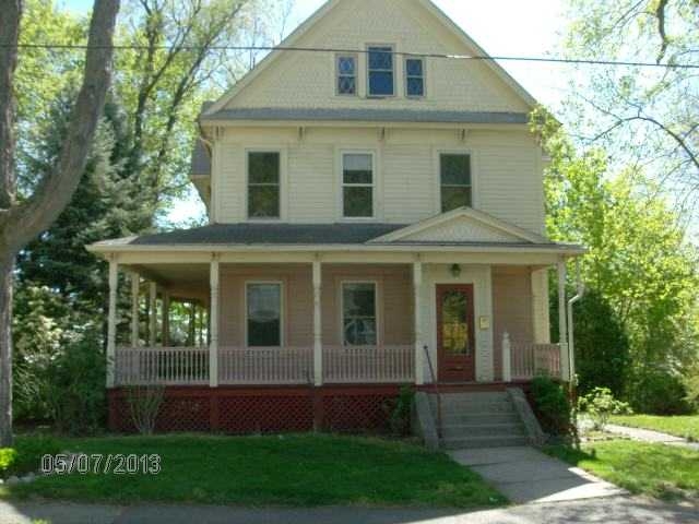29 Cleveland Ave, Worcester, MA 01603
