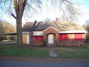 15061 512 4 Th Street N, Hickory, NC 28601