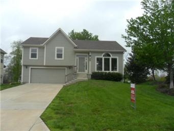 20681 W 201st St, Spring Hill, KS 66083