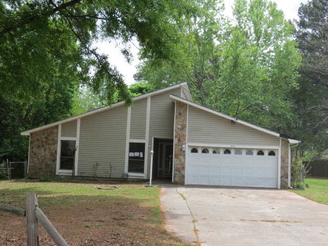 9316 Forest Knoll Court, Jonesboro, GA 30238