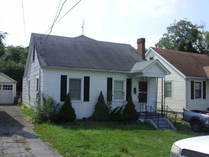 19 Pogue St, Huntington, WV 25705