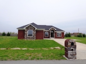 112 Poplar Wood Dr, Bardstown, KY 40004