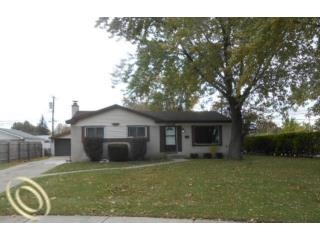 37116 Castleton Dr, Sterling Heights, MI 48312