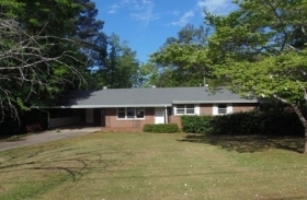 5661 Skyland Dr, Forest Park, GA 30297