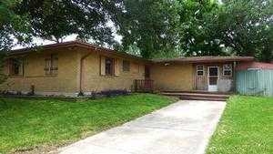 3920 Page Dr, Metairie, LA 70003